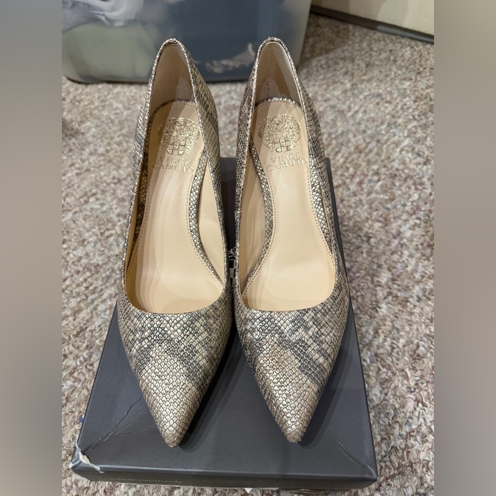 Vince Camuto Retsie Gilded Opulent Exotic